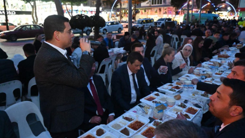 ESNAFIN DOSTU TÜTÜNCÜ SERİK ESNAFIYLA BULUŞTU