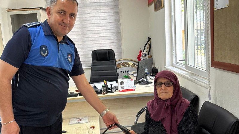 Zabıtadan örnek davranış