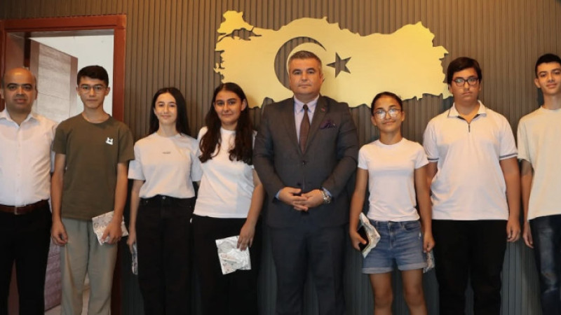 Müdür Yetkin, LGS Şampiyonlarını Ağırladı