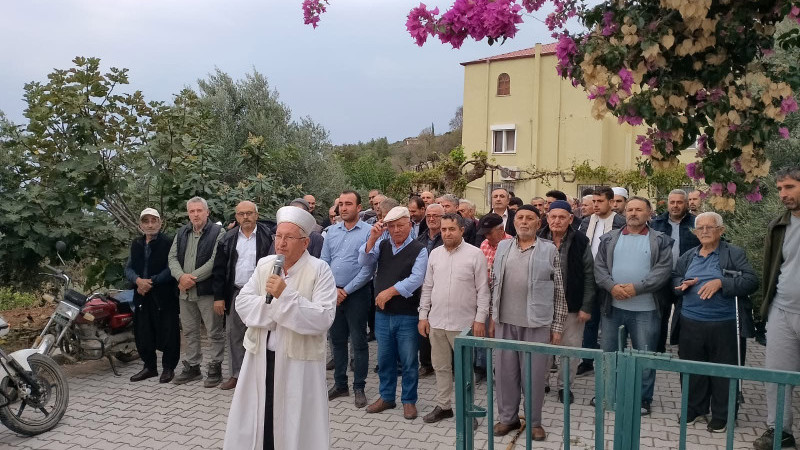 ÇİFTÇİ YAĞMUR DUASINA ÇIKTI