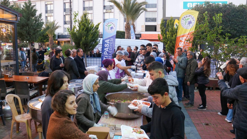 BELEDİYEDEN İFTAR SOFRASI