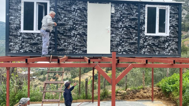 BELEDİYEDEN VATANDAŞ KONTEYNER DESTEĞİ